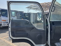 ISUZU Elf Panel Van TKG-NHR85AN 2013 187,893km_27