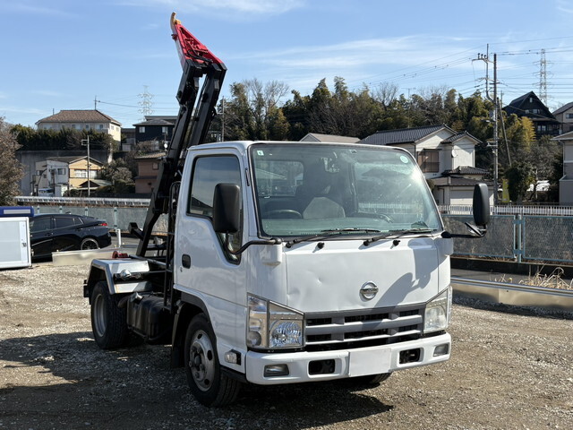 NISSAN Atlas Container Carrier Truck BKG-AKR85A 2011 95,921km