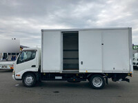 HINO Dutro Aluminum Van TKG-XZU650M 2013 170,523km_6
