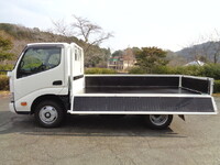 HINO Dutro Flat Body 2KG-XZU605M 2024 195km_10