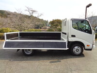 HINO Dutro Flat Body 2KG-XZU605M 2024 195km_8