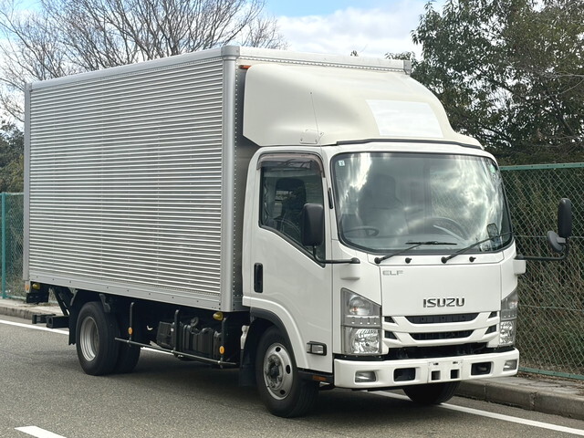 ISUZU Elf Aluminum Van TRG-NMR85AN 2016 235,000km