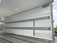 ISUZU Forward Refrigerator & Freezer Truck 2PG-FTR90V2 2018 322,000km_13