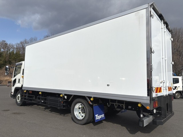 Forward Refrigerator & Freezer Truck_2