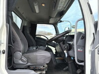 ISUZU Forward Refrigerator & Freezer Truck 2PG-FTR90V2 2018 322,000km_32