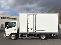 HINO Dutro Reefer Van TKG-XZU710M 2018 282,000km_4