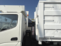 TOYOTA Dyna Container Carrier Truck PB-XZU301 2006 62,000km_15