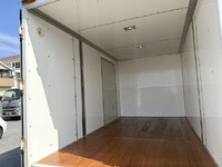 ISUZU Elf Panel Van TRG-NLR85N 2018 148,300km_10