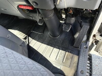 ISUZU Elf Panel Van TRG-NLR85N 2018 148,300km_37