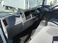 ISUZU Elf Panel Van TRG-NLR85N 2018 148,300km_40