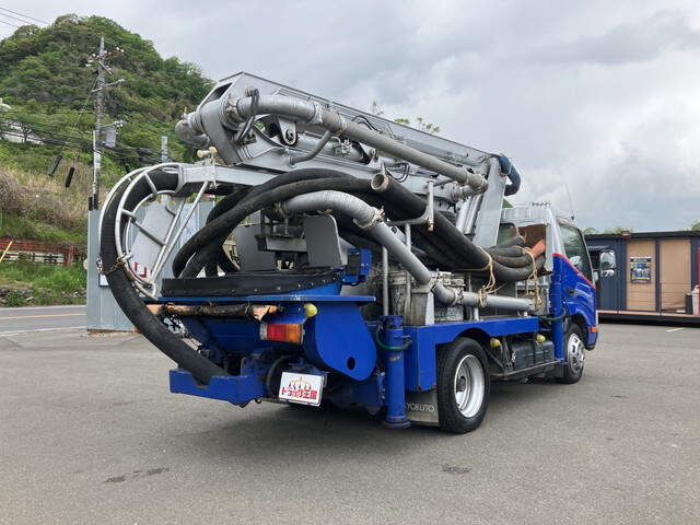 Dutro Concrete Pumping Truck_2