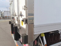 ISUZU Giga Refrigerator & Freezer Truck QKG-CYL77B 2017 843,000km_35