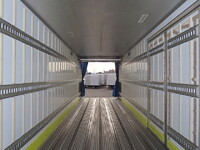 ISUZU Giga Refrigerator & Freezer Truck QKG-CYL77B 2017 757,500km_33