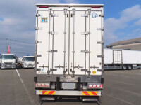 ISUZU Giga Refrigerator & Freezer Truck QKG-CYL77B 2017 757,500km_6