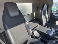 MITSUBISHI FUSO Fighter Aluminum Van 2KG-FK61F 2019 173,992km_17