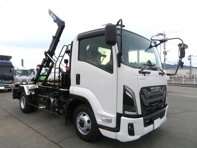ISUZU Forward Container Carrier Truck 2RG-FRR90S4 2025 697km_1