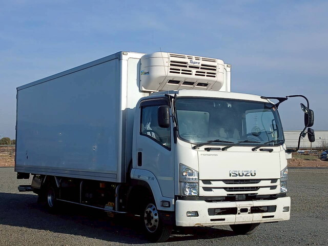 ISUZU Forward Refrigerator & Freezer Truck 2PG-FRR90T2 2018 670,958km_1