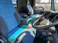 UD TRUCKS Quon Trailer Head AKG-GK4XLE 2006 573,738km_11