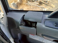 UD TRUCKS Quon Trailer Head AKG-GK4XLE 2006 573,738km_15