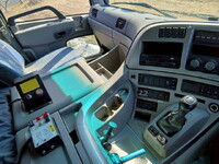 UD TRUCKS Quon Trailer Head AKG-GK4XLE 2006 573,738km_24