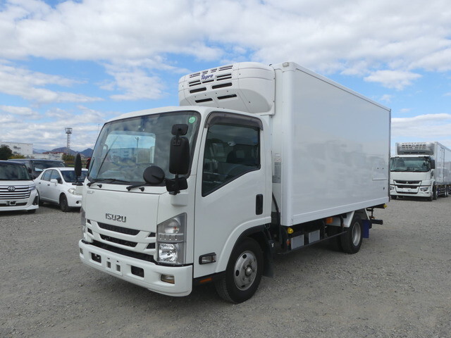 ISUZU Elf Refrigerator & Freezer Truck 2RG-NPR88AN 2020 124,000km_1