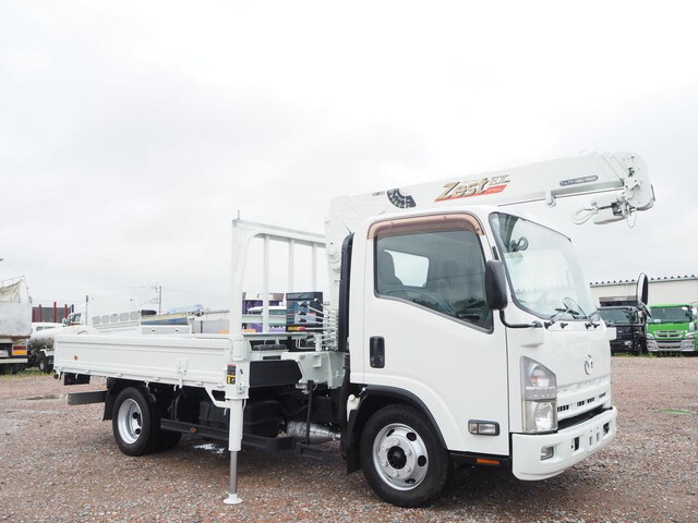 Titan Truck (With 3 Steps Of Cranes)_1