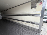 ISUZU Giga Refrigerator & Freezer Truck QKG-CYJ77B 2016 1,046,000km_10