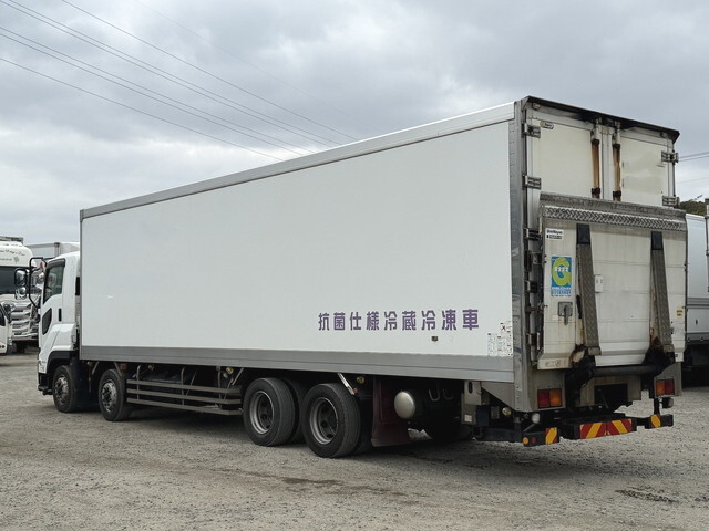 Giga Refrigerator & Freezer Truck_2