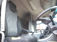 UD TRUCKS Quon Truck (With 4 Steps Of Cranes) LDG-CW5ZL 2012 571,189km_33