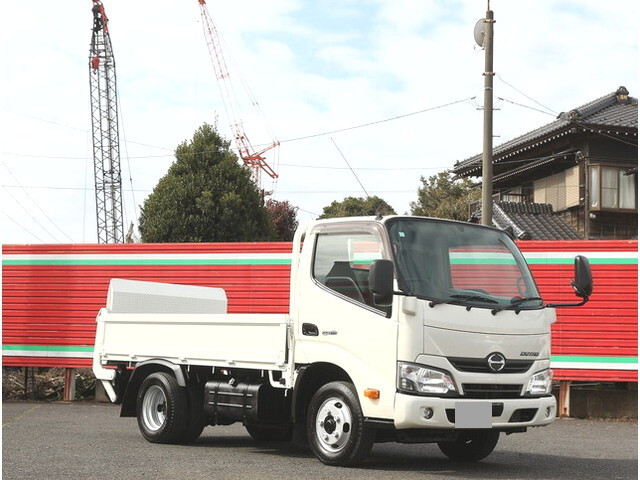 HINO Dutro Flat Body TKG-XZU605M 2017 148,867km_1