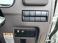 MITSUBISHI FUSO Canter Double Cab 2RG-FBA20 2025 336km_27