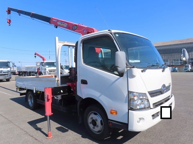 Dutro Truck (With 4 Steps Of Cranes)_1