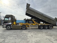 UD TRUCKS Quon Trailer Head 2PG-GK5AAB 2022 165,000km_34