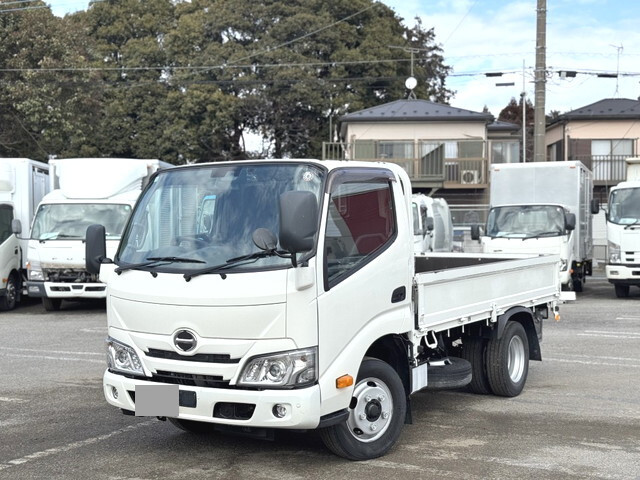 HINO Dutro Flat Body 2RG-XZC605M 2020 185,603km