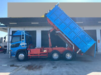 UD TRUCKS Quon Deep Dump ADG-CD4XM 2008 278,000km_11