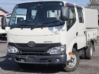 TOYOTA Dyna Double Cab TPG-XZU605 2017 68,100km_1