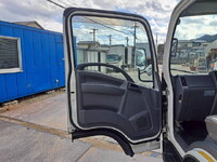 ISUZU Elf Aluminum Van TRG-NLR85AN 2017 279,000km_9