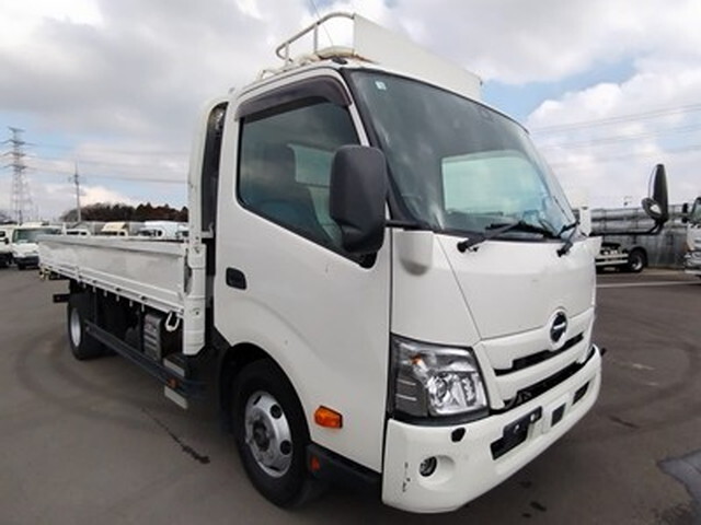 HINO Dutro Flat Body 2RG-XZU720M 2021 64,446km