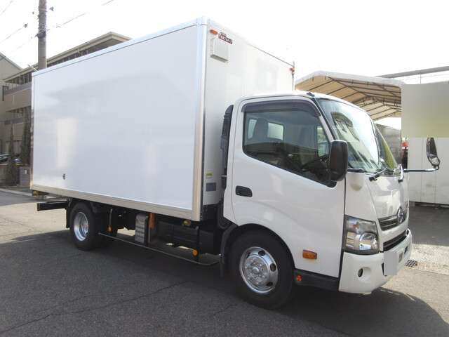 HINO Dutro Reefer Van 2KG-XZU710M 2017 224,000km