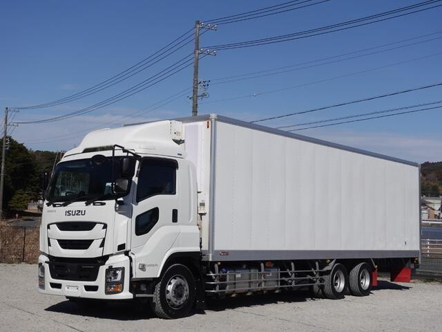 Giga Refrigerator & Freezer Truck_1