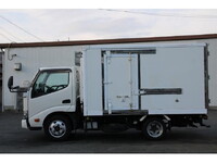 HINO Dutro Refrigerator & Freezer Truck TPG-XZC605M 2019 176,000km_8