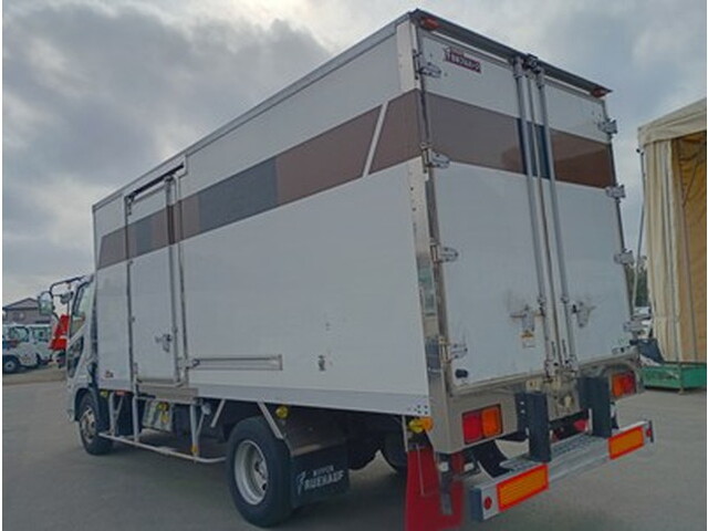 Fighter Refrigerator & Freezer Truck_2