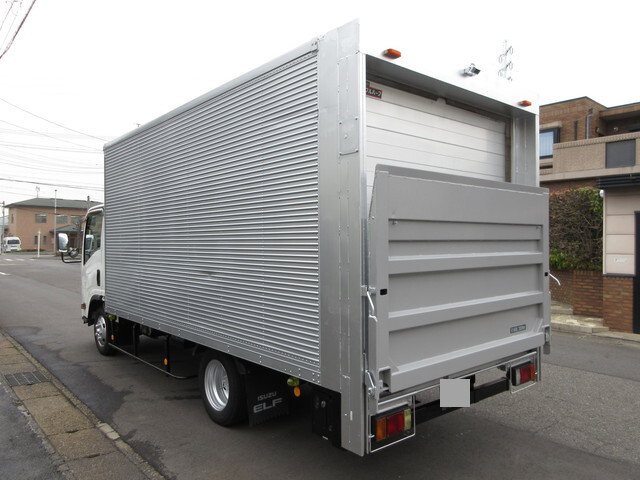 Elf Aluminum Van_2