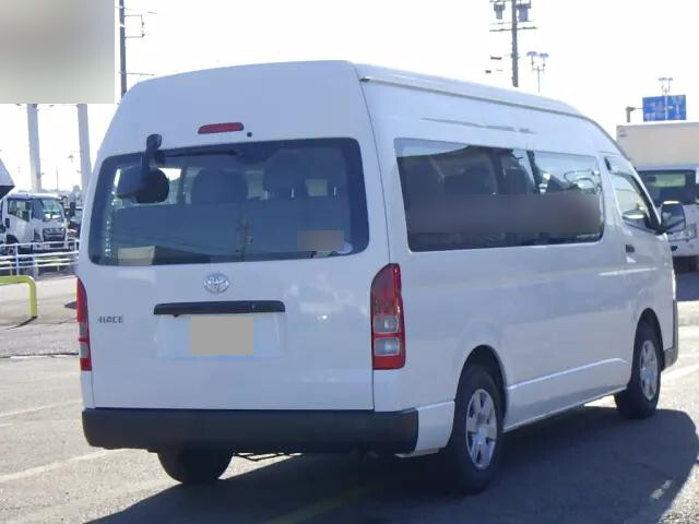 Hiace Box Van_2