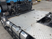 UD TRUCKS Quon Trailer Head QPG-GK5XAB 2015 392,000km_11