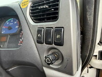 UD TRUCKS Quon Trailer Head QPG-GK5XAB 2017 264,857km_31