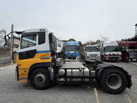 UD TRUCKS Quon Trailer Head QPG-GK5XAB 2017 264,857km_6