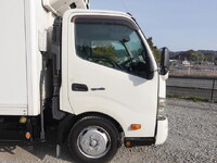 HINO Dutro Refrigerator & Freezer Truck SKG-XZU710M 2011 374,000km_7