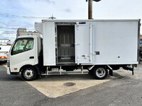 HINO Dutro Refrigerator & Freezer Truck 2RG-XZU710M 2019 209,081km_7