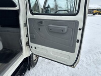 HINO Dutro Double Cab TKG-XZU685M 2015 168,000km_33